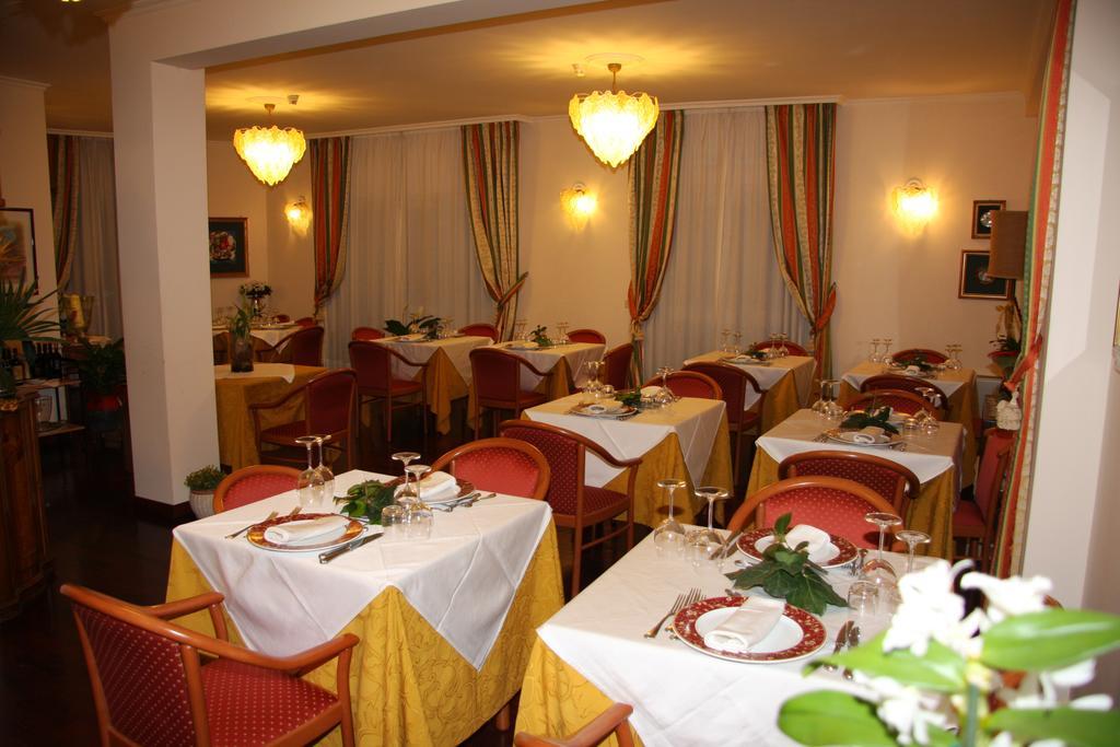 Clarice Hotel Castelnuovo Di Porto Luaran gambar