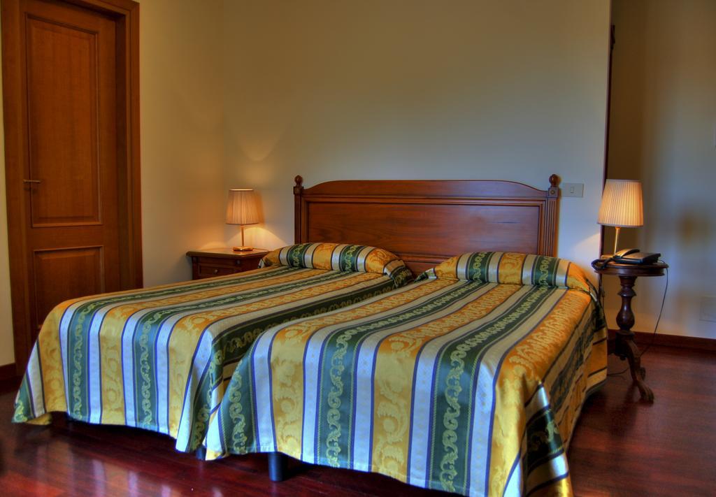 Clarice Hotel Castelnuovo Di Porto Bilik gambar