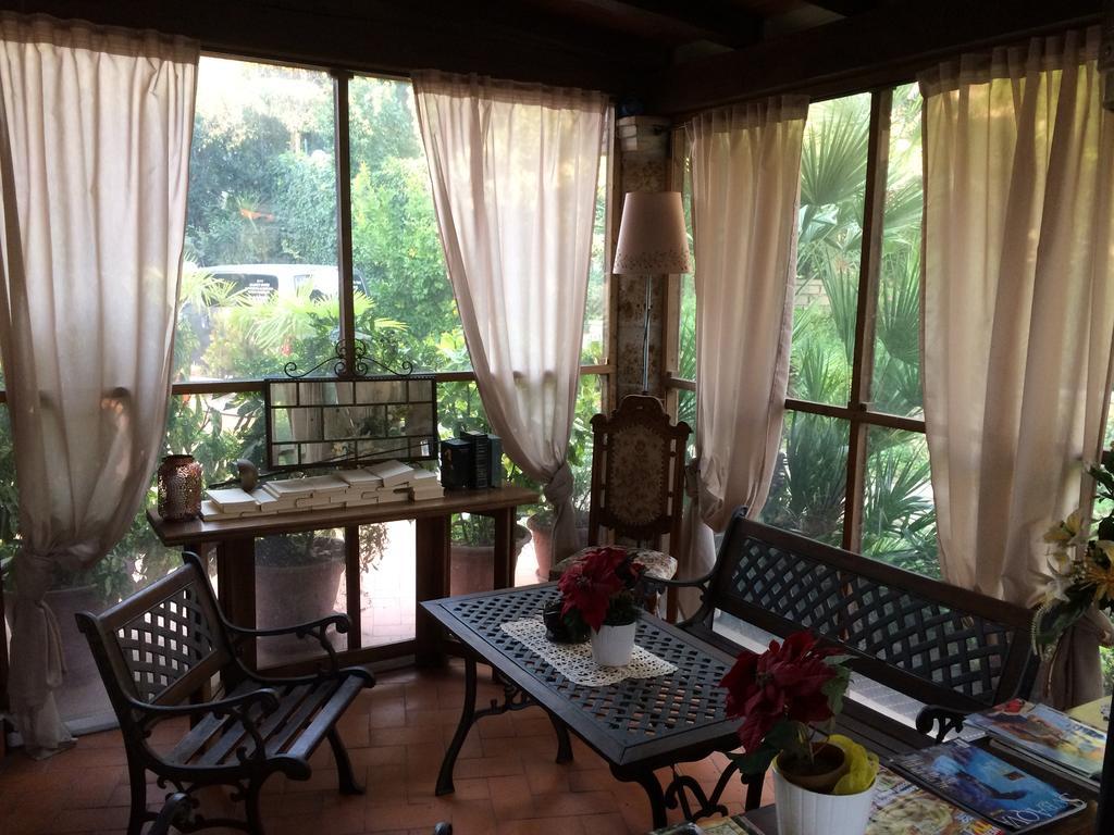 Clarice Hotel Castelnuovo Di Porto Luaran gambar