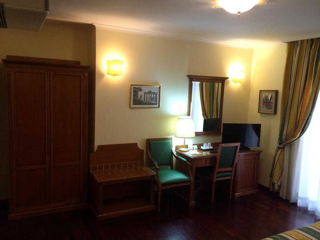 Clarice Hotel Castelnuovo Di Porto Bilik gambar