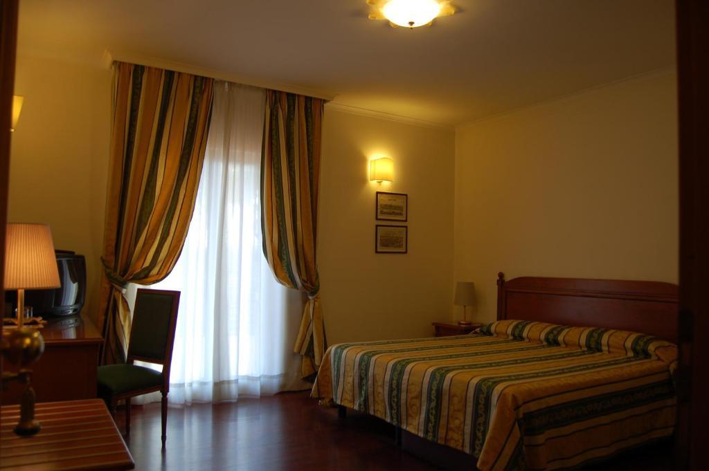 Clarice Hotel Castelnuovo Di Porto Luaran gambar